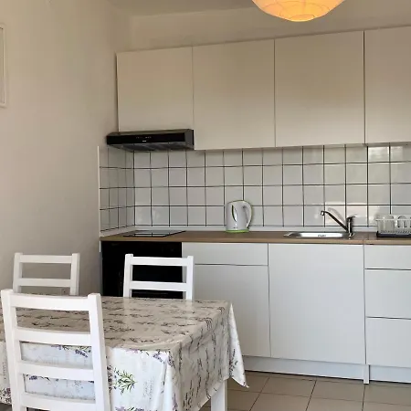 アパート Parac ペトルチャネ