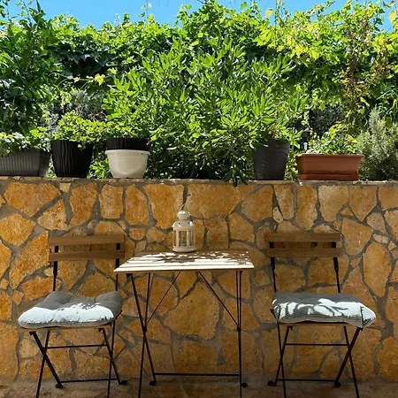 アパート Parac ペトルチャネ