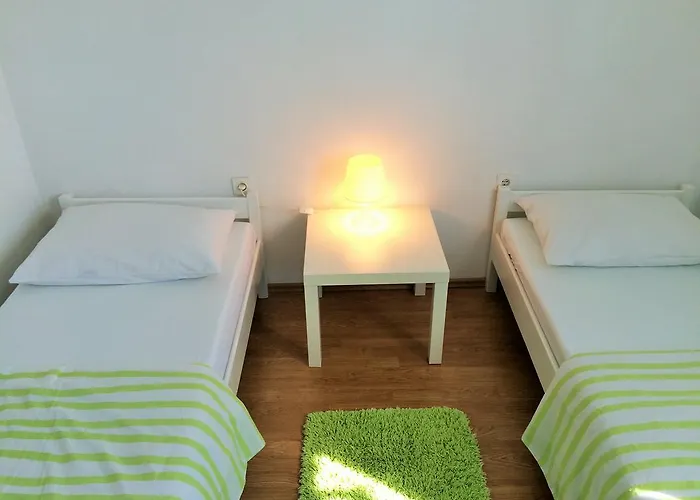 Parac 돈제페트레케인